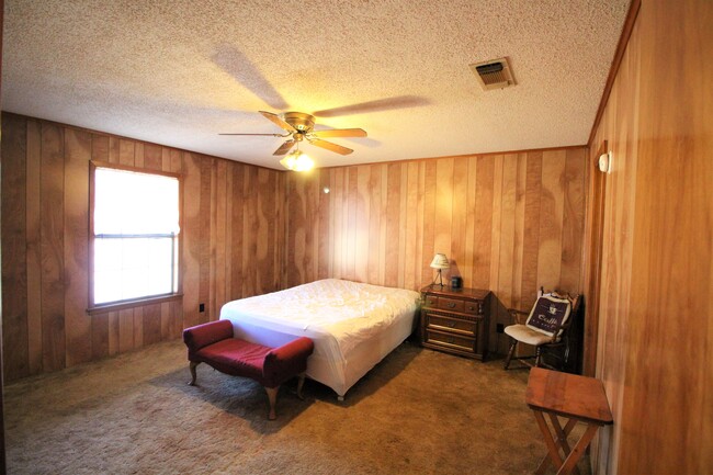 Building Photo - 10261 FM 161