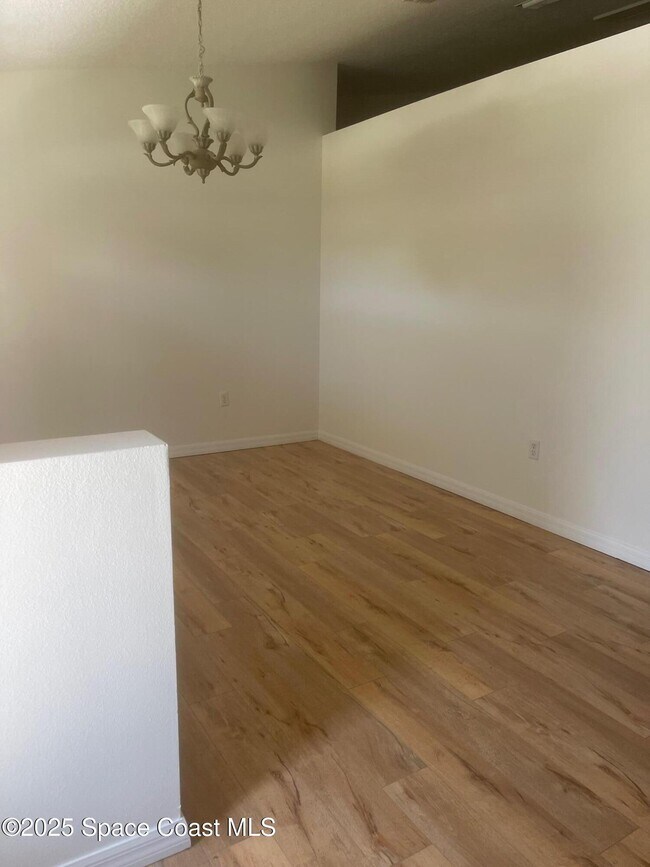 Foto del edificio - 1291 Goode Dr NE