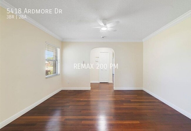 Foto del edificio - 5418 Ardmore Dr