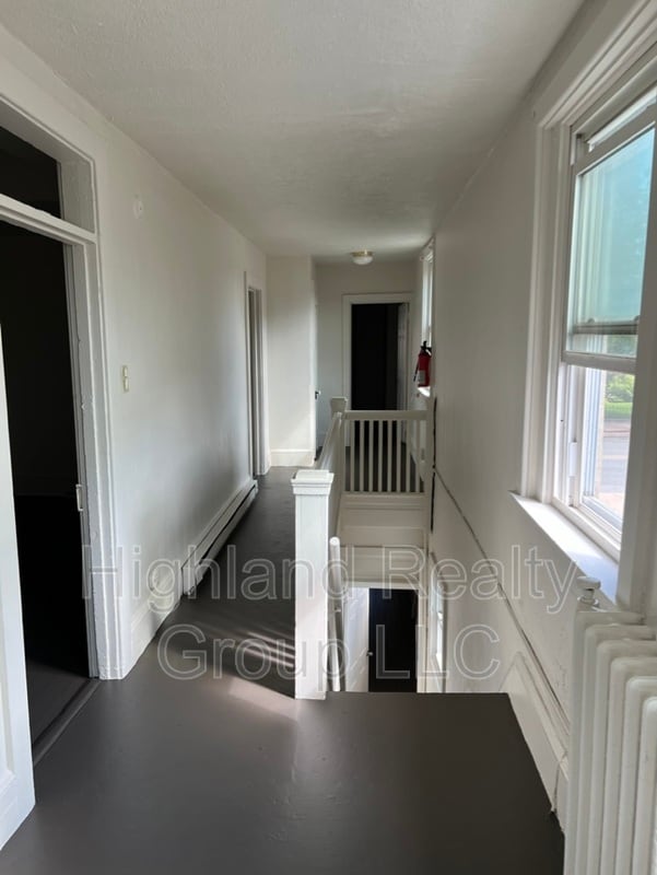 Building Photo - 357 Locust St