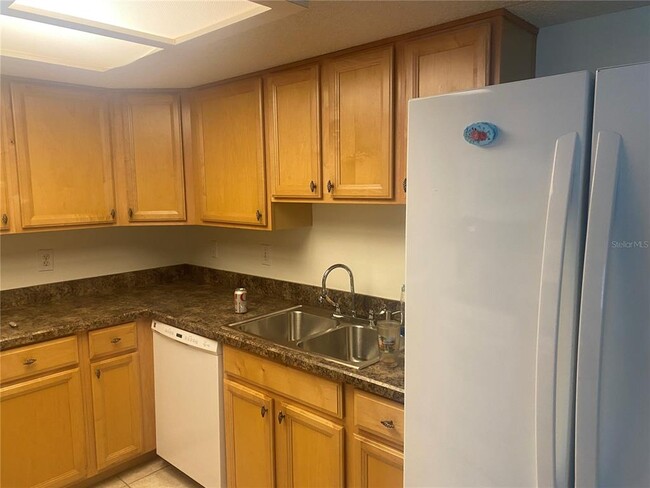 Building Photo - 10951 SW 86th Ct