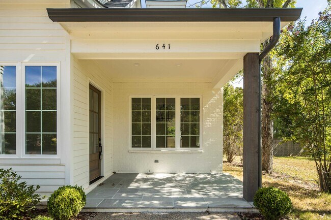 Building Photo - 641 Fletcher Rd