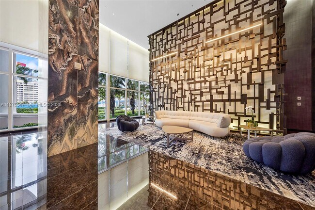 Building Photo - 1800 S Ocean Dr