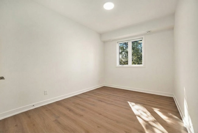 Photo du bâtiment - 1260 Dorchester Ave