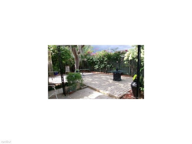 Foto del edificio - 4532 N Andrews Ave