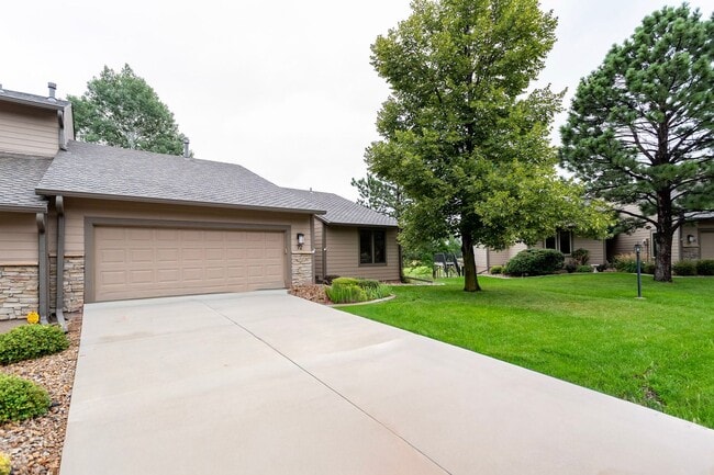 Charming home with Golf Course Views!!! - Charming home with Golf Course Views!!!