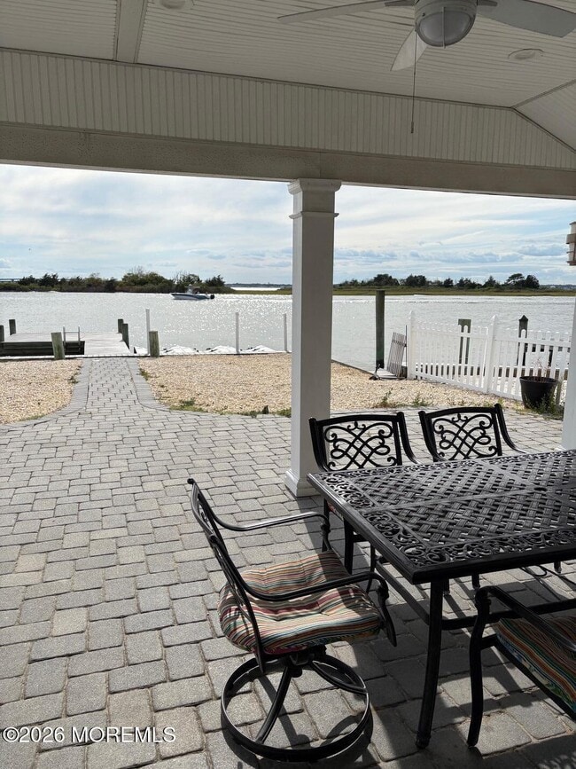 Building Photo - 11 Harborside Dr W