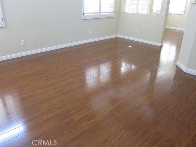 Foto del edificio - 23801 Sierra Oak Dr