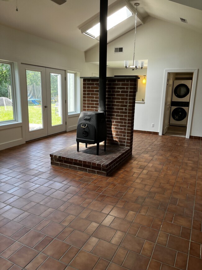 Foto del edificio - 1829 Eden Ln