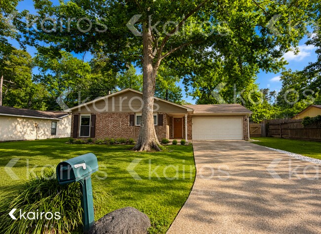 Building Photo - 25625 Chestnut Ln