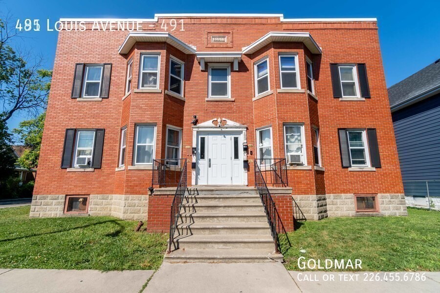 Primary Photo - Gorgeous 2 bedroom upper unit