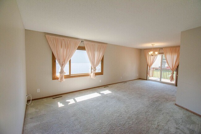 Foto del edificio - 4433/4435 13th Ave NW