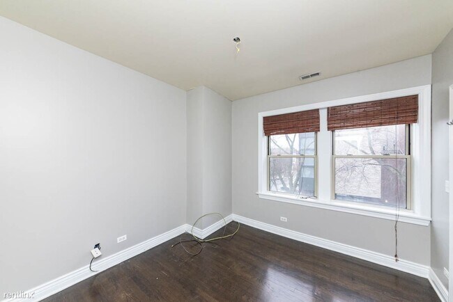 Foto del edificio - 2 br, 1 bath Condo - 2021 N Leavitt St