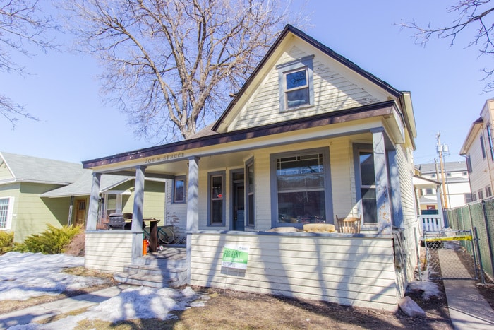 Primary Photo - Rehabbed Downtown Top Floor Studio!