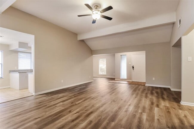 Building Photo - 3810 Birch Villa Dr