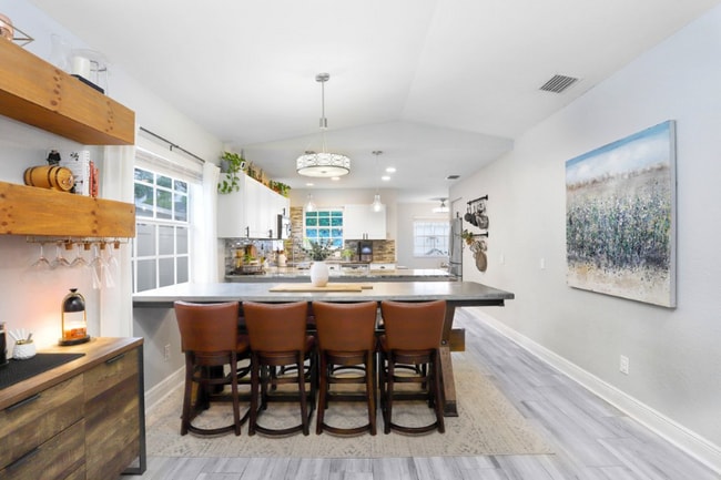 Foto del edificio - 3122 W Grace St