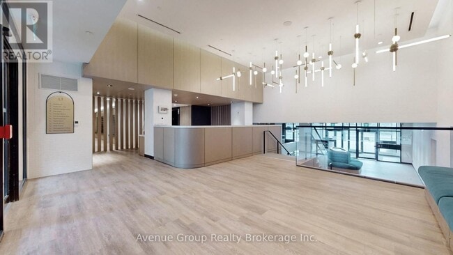 Photo du bâtiment - 7950 Bathurst St