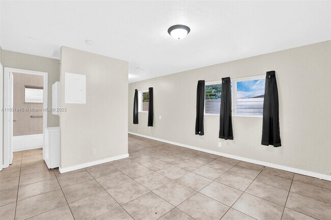 Foto del edificio - 757 NW 4th St