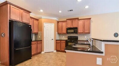 Building Photo - 43 Weslyn Park Dr