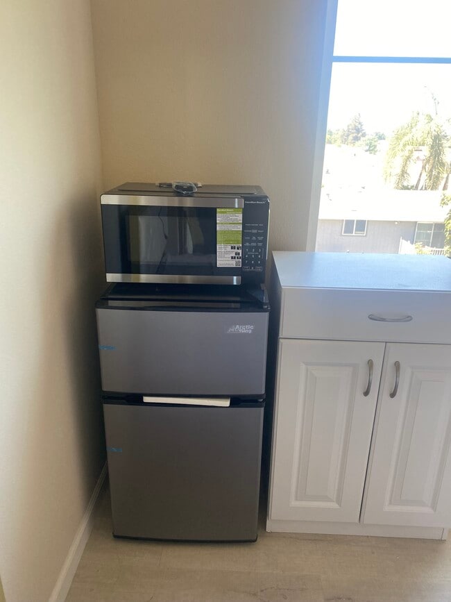 Photo - 185 Esfahan Dr House