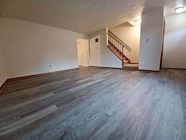 Building Photo - NEWLY UPDATED Two Bedroom Townhouse! Amazi...