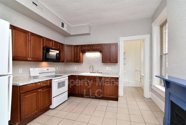 Foto del edificio - 607 St Catherine St