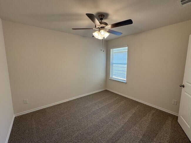 Building Photo - Beautiful BRAND NEW 4-Bedroom Home In Lind...