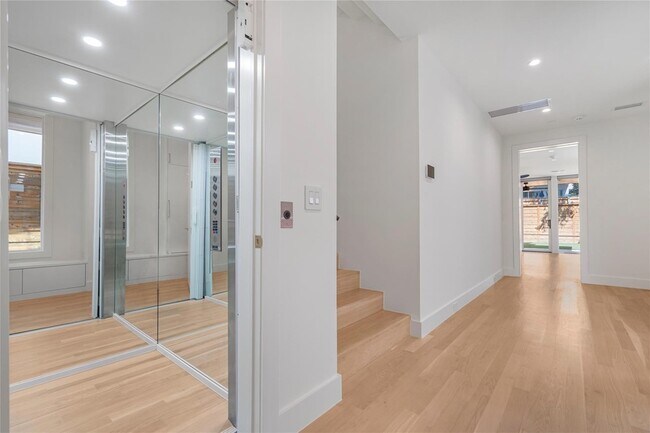 Foto del edificio - 3619 Springbrook St