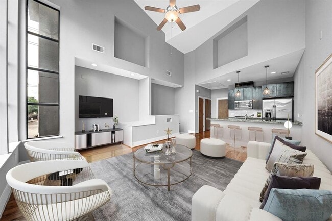 Building Photo - 1037 Bonner St