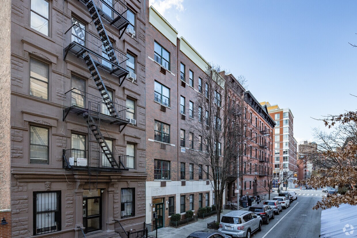 Building Photo - Josephine's Court