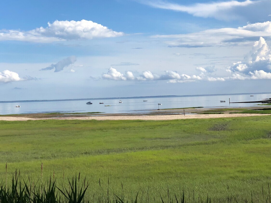 136 Sandy Point Rd Unit Essex, Old Saybrook, CT 06475 Condo for Rent