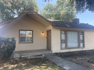 Building Photo - 6990 Malibu Dr
