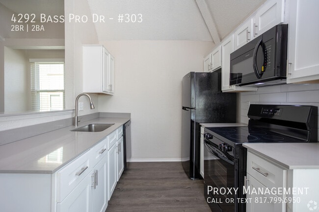 Building Photo - 4292 Bass Pro Dr