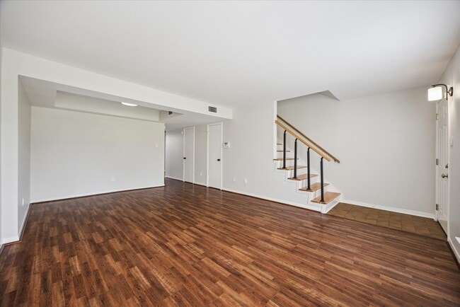Foto del edificio - 10345 Longmont Dr