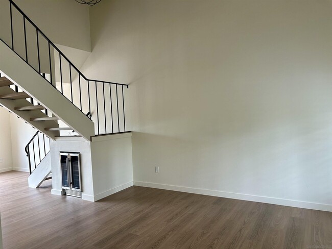 Building Photo - 483 Bay Meadows Way