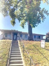 Building Photo - 1440 W Alaska Pl