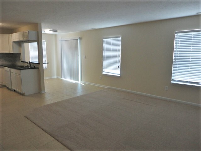 Building Photo - 9894 Suncoral Cir