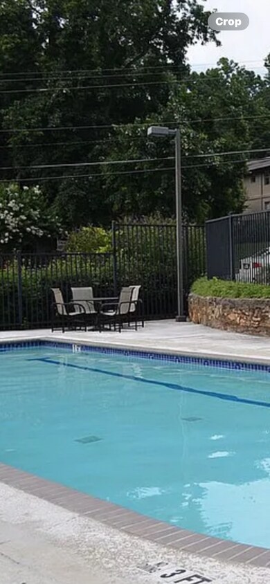 Foto principal - 335 Lakemoore Dr NE