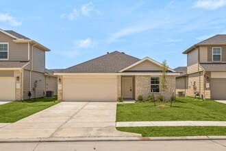 Building Photo - 31119 Brightwell Bnd