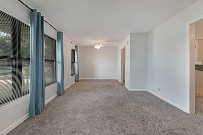 Building Photo - 2 br, 1 bath House - 463 Cherry Ridge