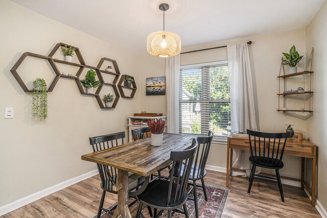 Dining - 1261 Marshview Dr