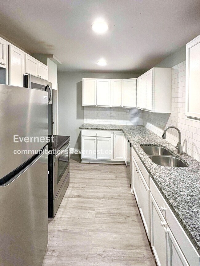 Foto del edificio - 2972 1st Ave SW