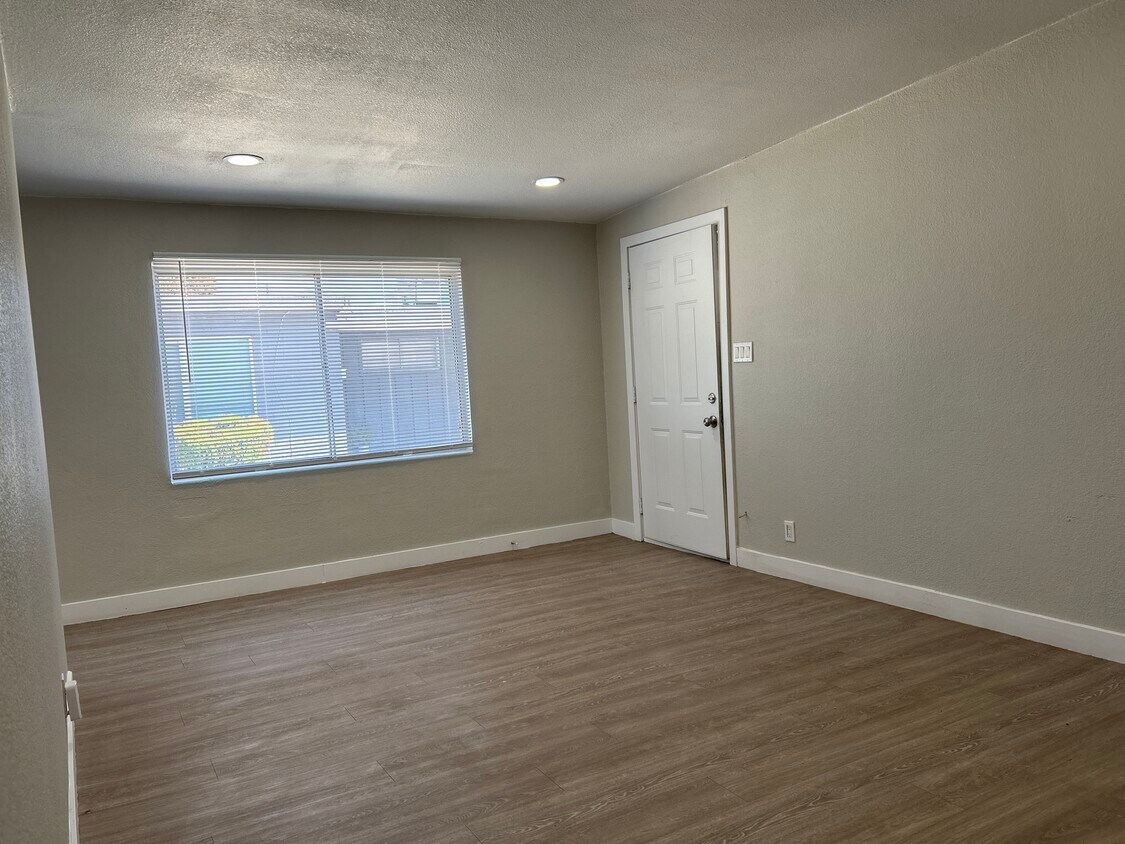Foto principal - 2222 W Campbell Ave