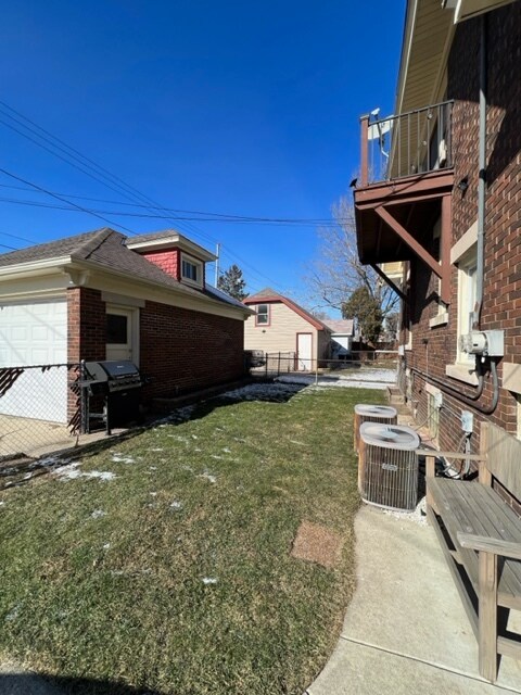 Building Photo - 1517 S 57th St