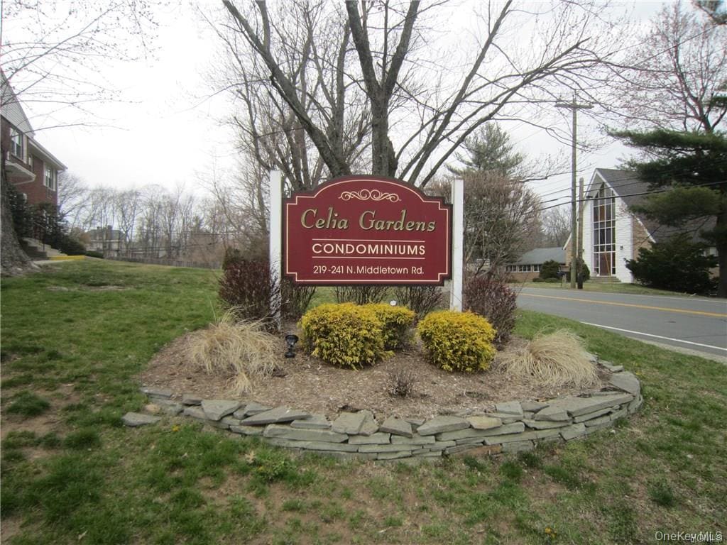 Foto principal - 221 N Middletown Rd