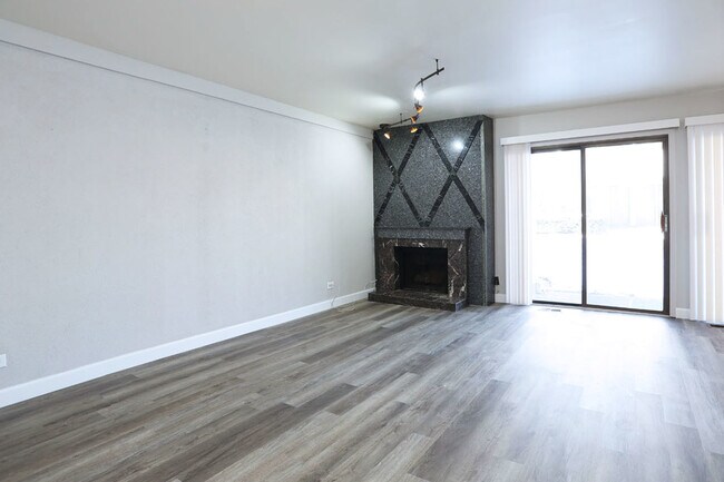 Foto del edificio - 236 Deerpath Ct