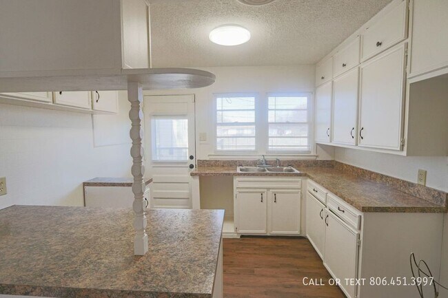 Foto del edificio - 3012 49th St
