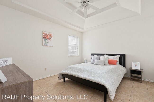 Foto del edificio - 2406 Kimberly Ln