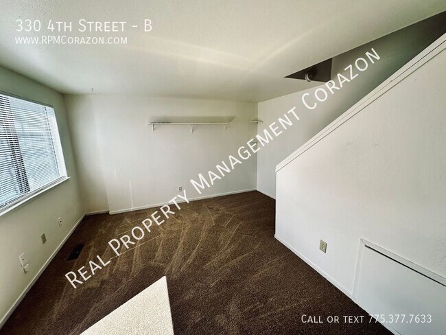Building Photo - 330 4th St