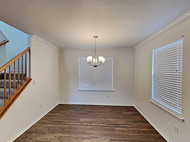 Building Photo - 5455 S Shawnee Way